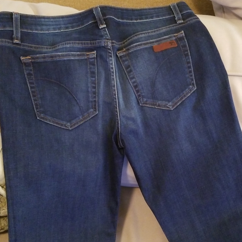 Barely worn Joe's slim boot cut jeans